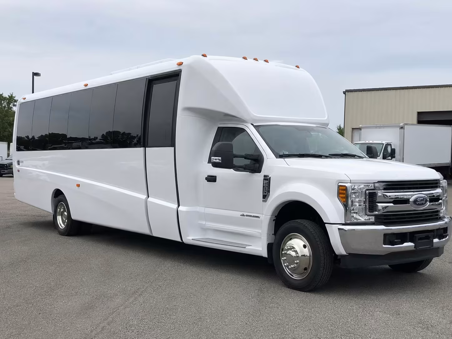 15 passenger minibus