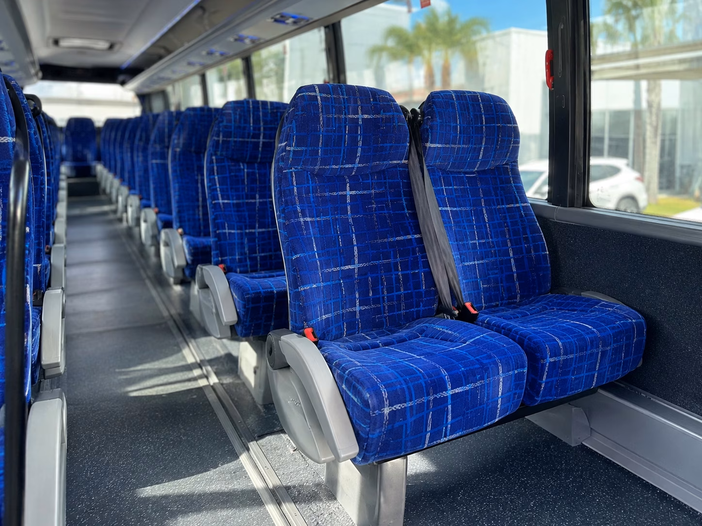 charter bus rentals for large lake charles wedding receptions