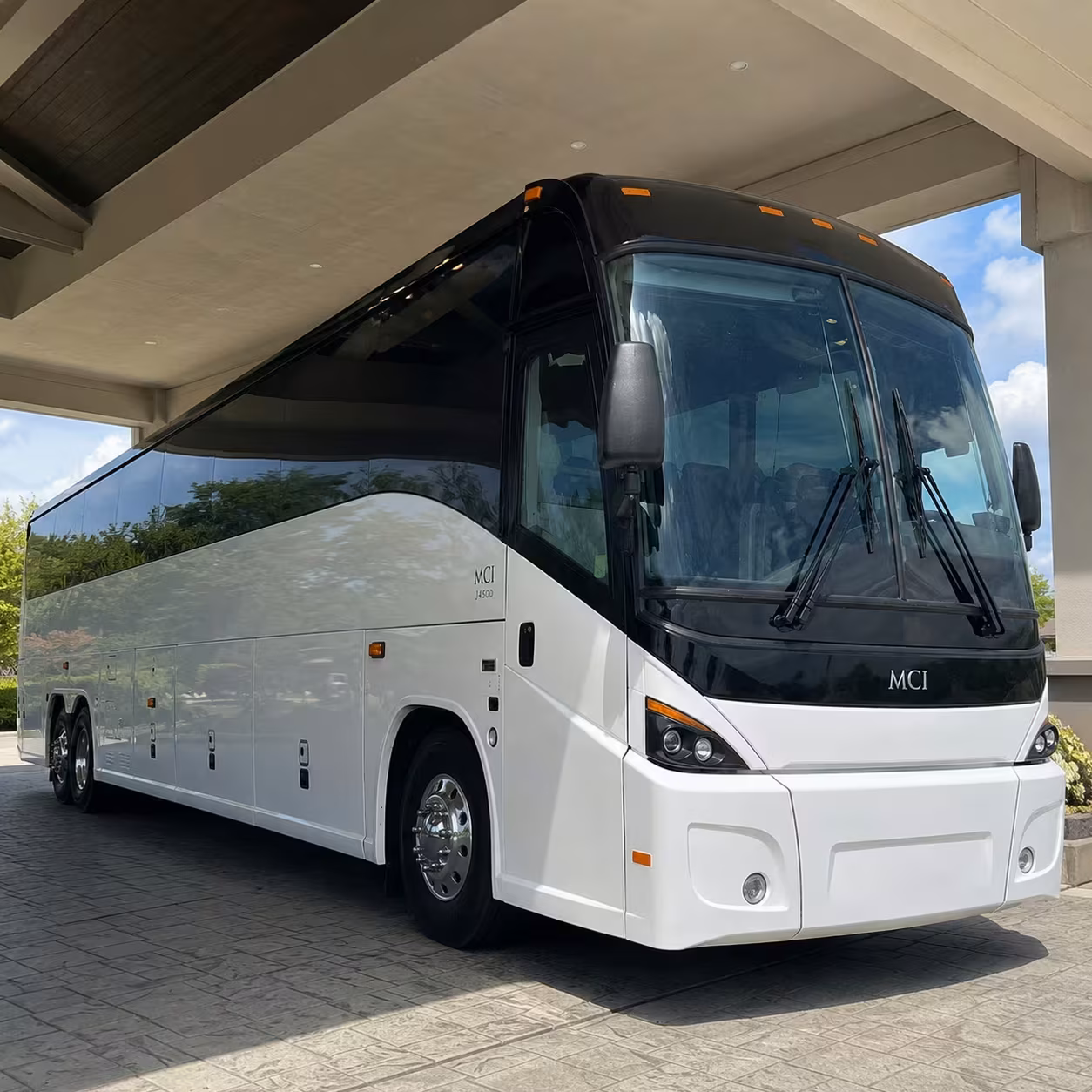 industrial and petrochemical employee bus rentals in lake charles