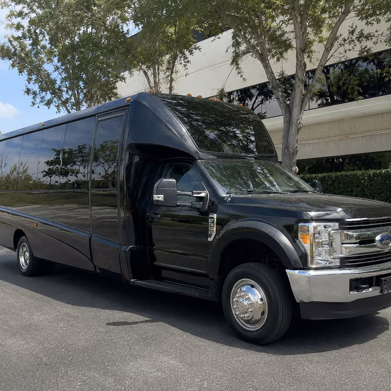 lake charles party bus rentals for prom night